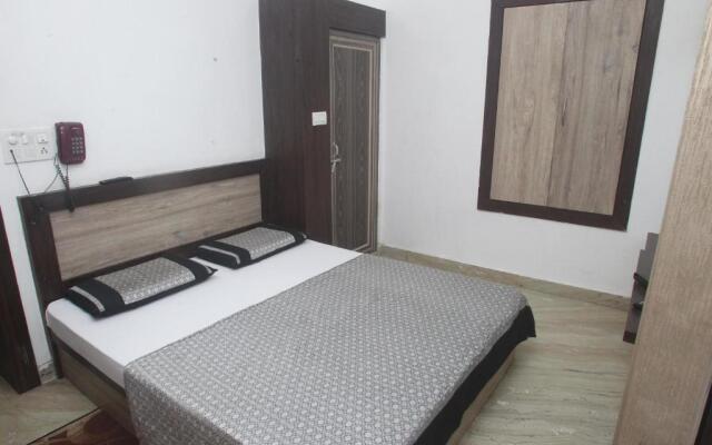 Alakhnanda Guest House