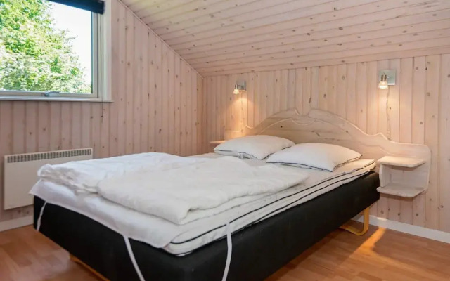 10 Person Holiday Home in Juelsminde-by Traum