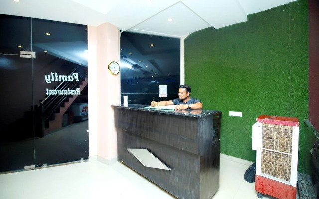 Oyo 43846 Hotel R2d