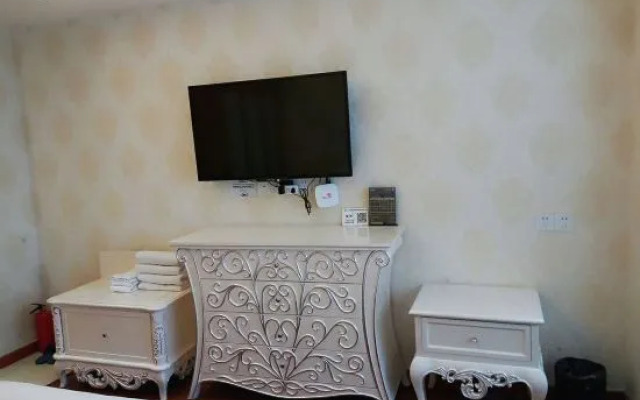 Guangzhou Sun Yat-sen University First Hospital Dongshankou Subway Yumi Boutique Apartment