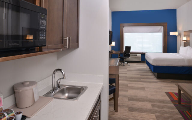 Holiday Inn Express & Suites Houston E - Pasadena by IHG