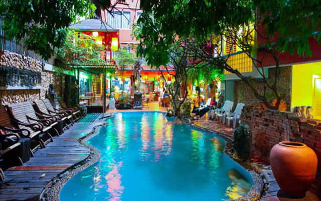 Villa Cha Cha Banglumphu
