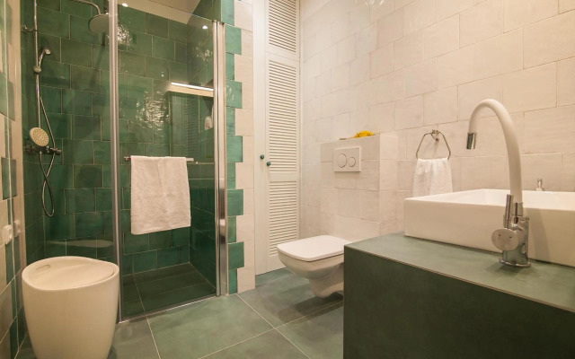 Apartment House Art Bol