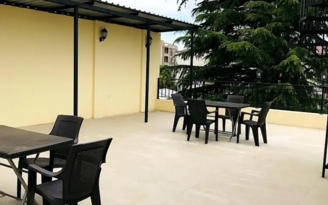 Hotel Gurya