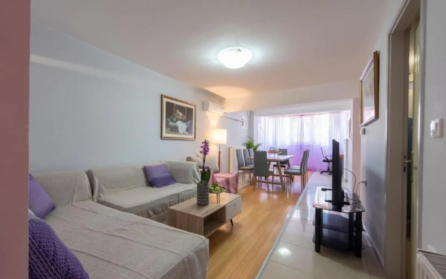 Platon Apartment