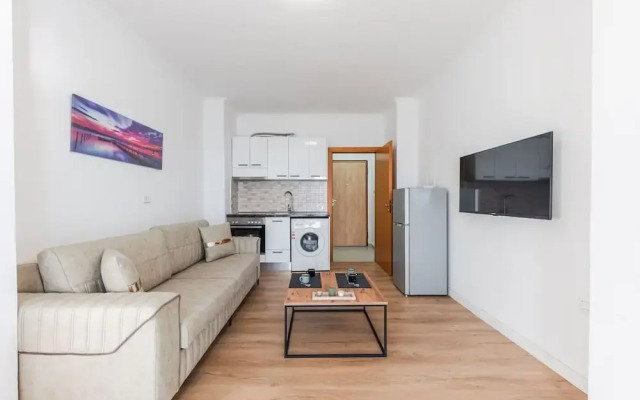 Studio With Amazing Sea View and Beach Access Durr s