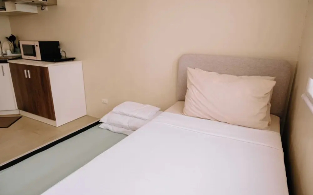 The Sleek & Chic Hideaway