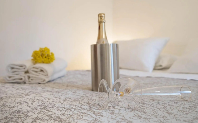 Studio Apartments Petar in old part of town