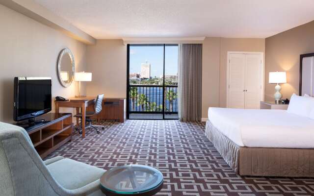 DoubleTree by Hilton Hotel Jacksonville Riverfront