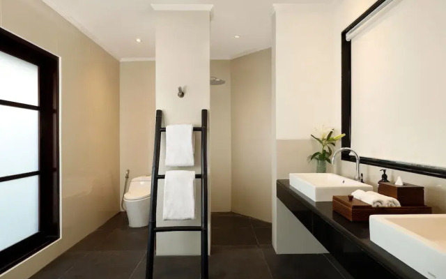 Shanti Estate Seminyak by Nakula
