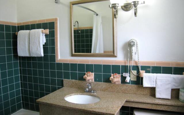 Cheerio Inn - Glennville