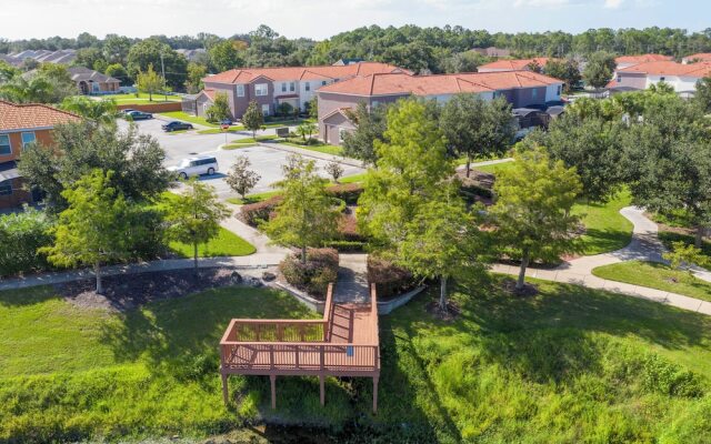 Gorgeous 4 Bedroom w Pool Close to Disney 920