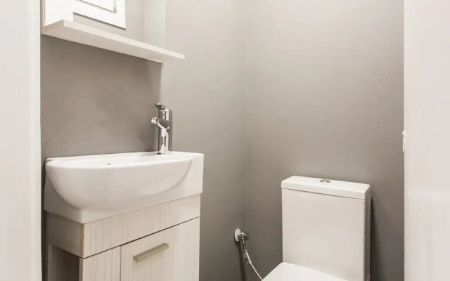 Explore Athens with 2 Bedroom Condo
