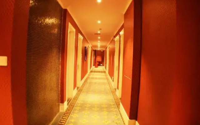 Durian Candy Hotel (Nanjing Xianlin Center Subway Station)