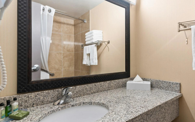 Travelodge by Wyndham Saskatoon