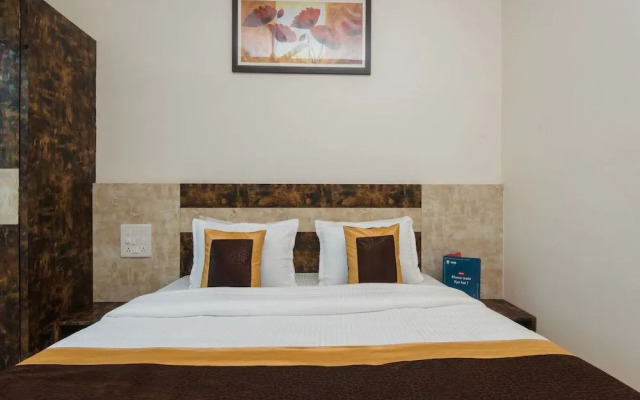 OYO 11511 Hotel Embassy Grand