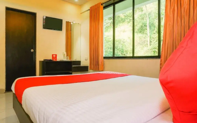 Radha Krishna by OYO Rooms