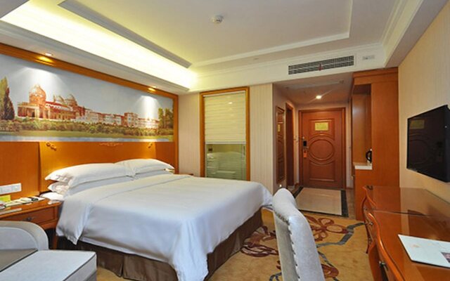 Vienna Hotel Jiangsu Nanjing Liuhe District Longchi Metro Station
