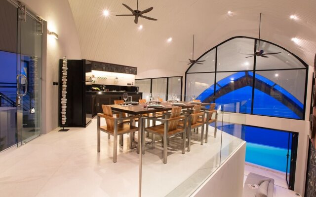Villa Moonshadow