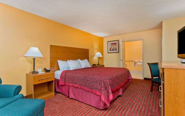 Days Inn by Wyndham Franklin