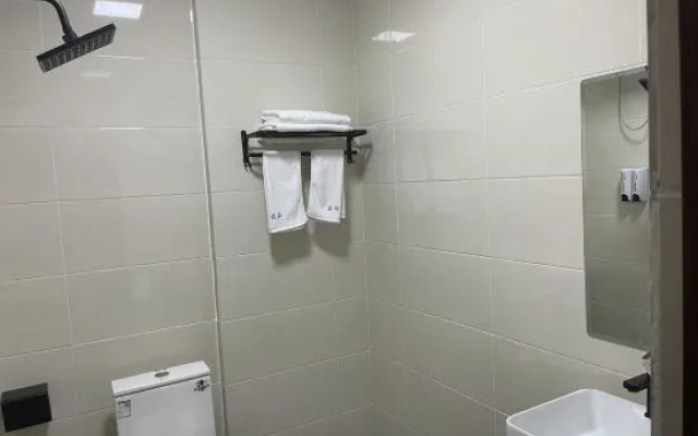 Yijia Yupin Hotel Apartments – Bathroom – Danzhou