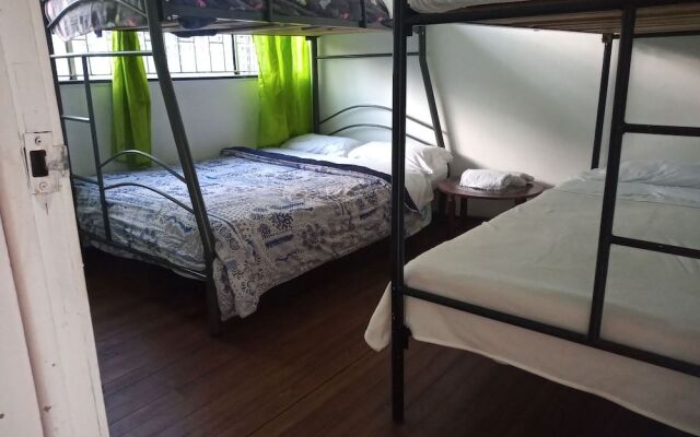 Hostal Café San Bernabe - Hostel