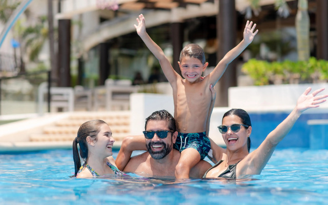 The Reef Playacar Beach Resort & Spa