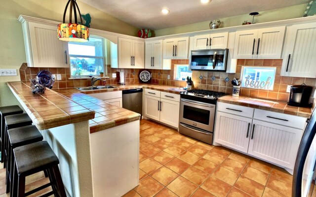 Just Beachy 2 - 3 Br Home