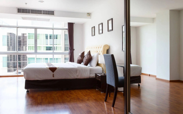 Waterford Diamond Tower