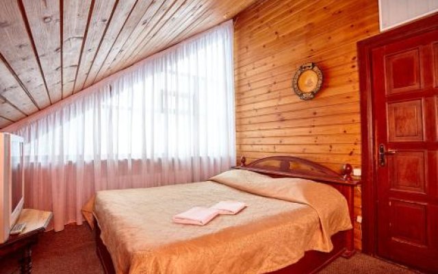 Beloye I Chernoye, Mini-otel'