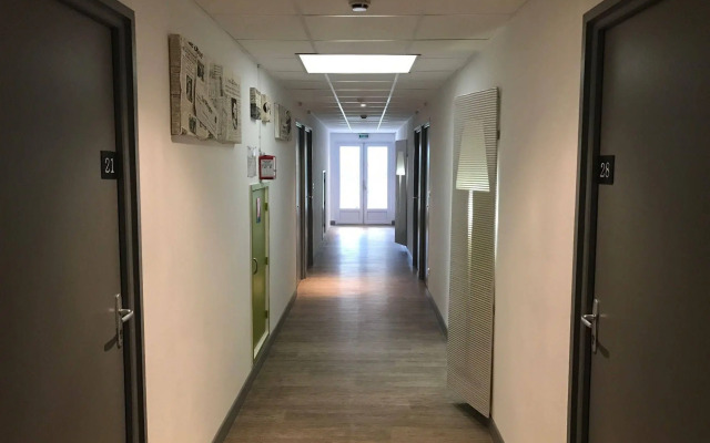 Hotel le president GARE TGV NIMES PONT DU GARD