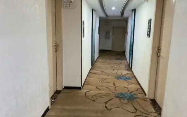 New Golden Leaf Boutique Hotel
