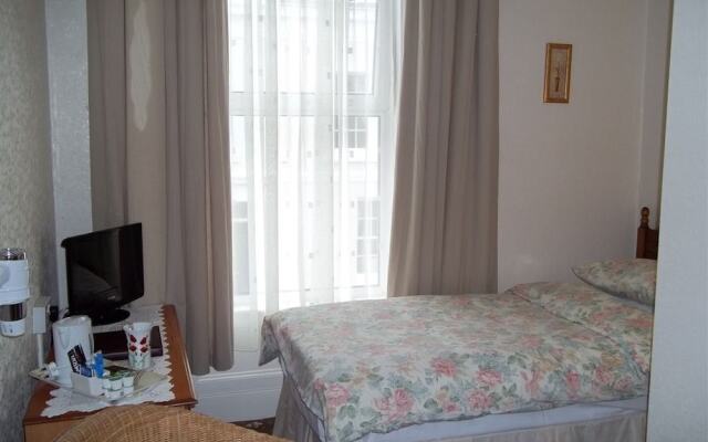 Poppy's Guest House