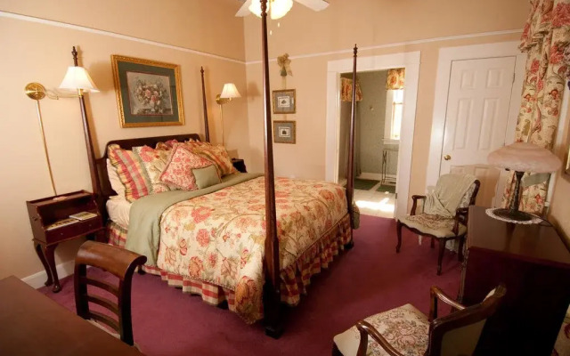 The Cotton Palace Bed and Breakfast