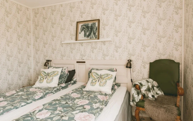 Farmlodge