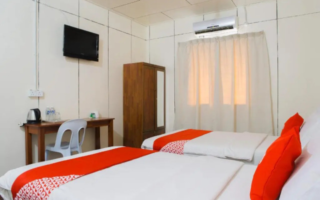 OYO 90037 The 7 Lodge Tambunan