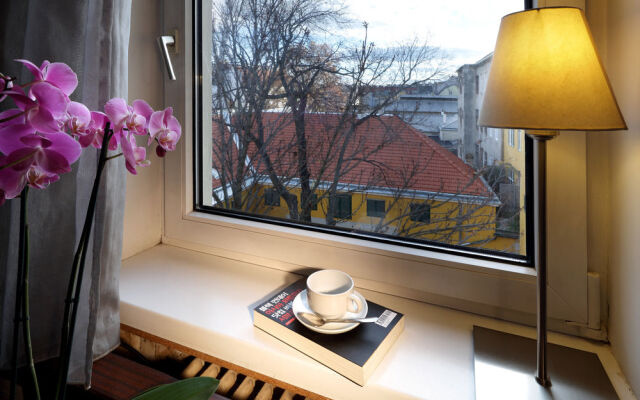 Mate Dependance Hotel