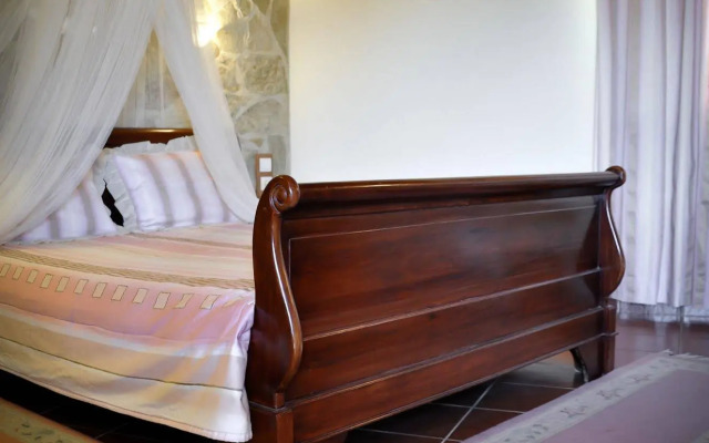 Orsalia Luxury Suites