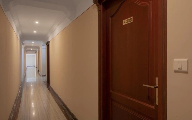 Hotel Vashanth Krishna