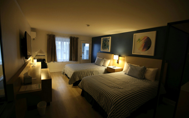 Harborline Hotel