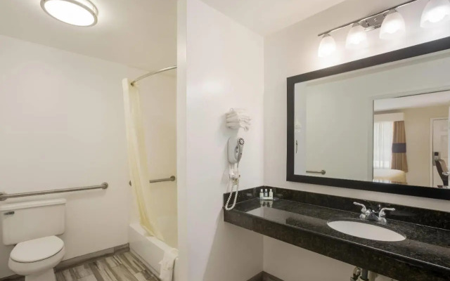 Quality Inn & Suites