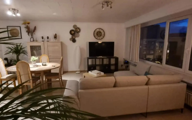 Superb Appartement With 3 Bed Rooms In Antwerpen