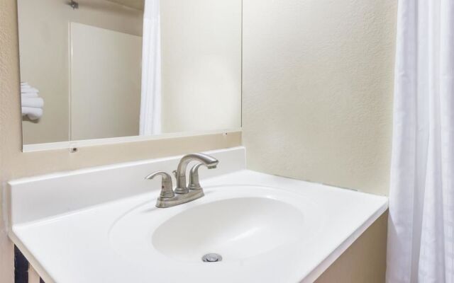 Super 8 Bridgeton/Arpt/St Louis Area