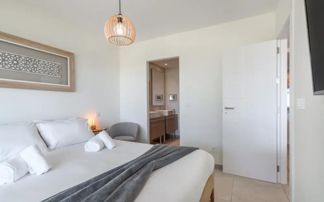Seafront Apartment in Isla Canela