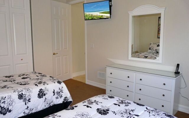 Waterfront Home With Pool, spa and Walk to Beach