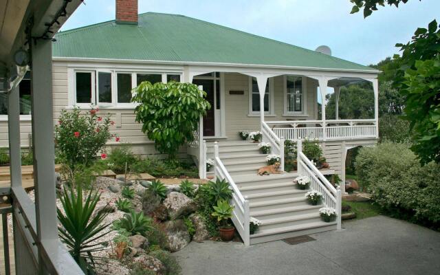 Villa Russell