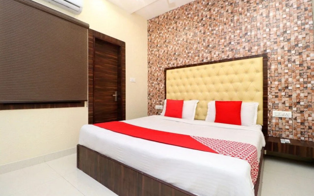 Oyo 22579 Azaad Lifestyle