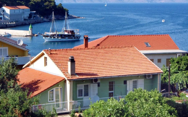 Apartments and rooms by the sea Jelsa, Hvar - 4602