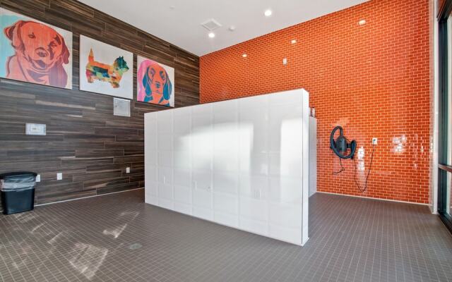 Global Luxury Suites in Menlo Park