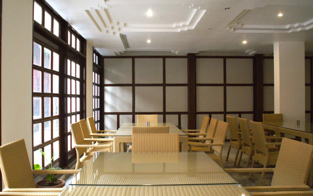 Alpana Hotel